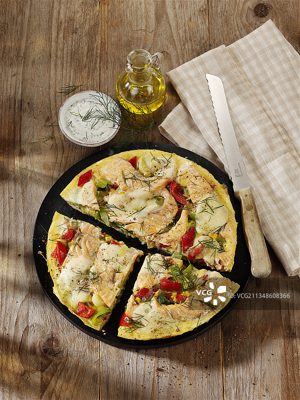 甜椒三文鱼蛋卷图片素材