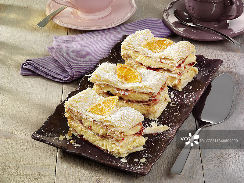 覆盆子酱橙色奶油切片图片素材