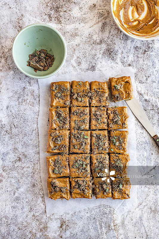 焦糖味噌薄荷巧克力蛋糕图片素材