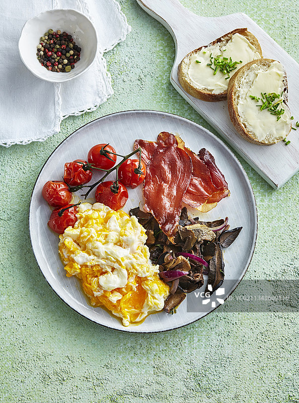 火腿蘑菇炒鸡蛋图片素材