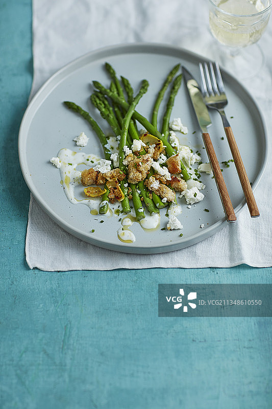 芦笋菲达奶酪酪乳沙拉图片素材