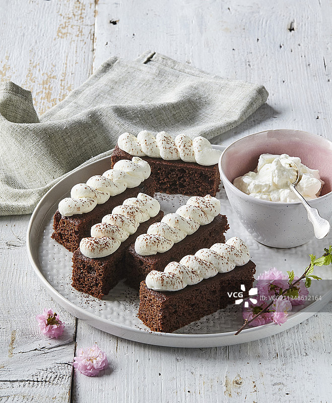 肉桂奶油姜饼蛋糕图片素材