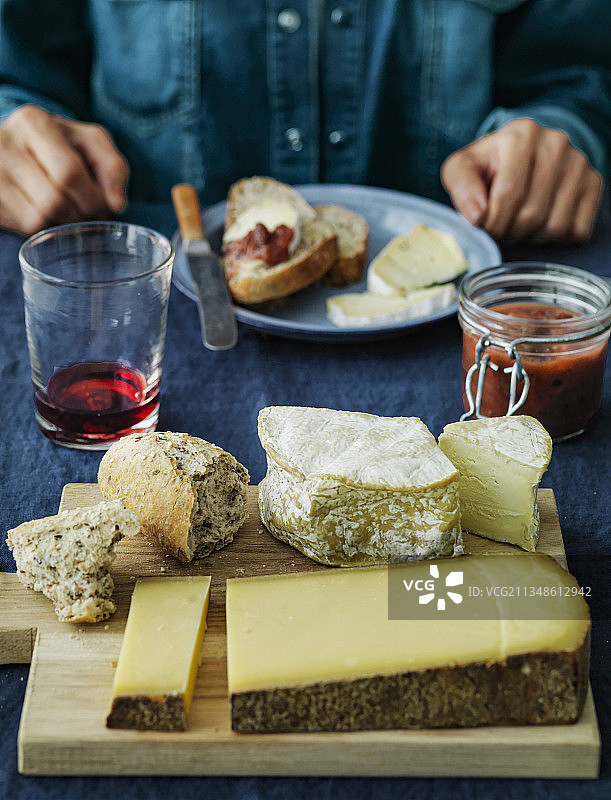普罗旺斯科姆塔地区精选奶酪图片素材
