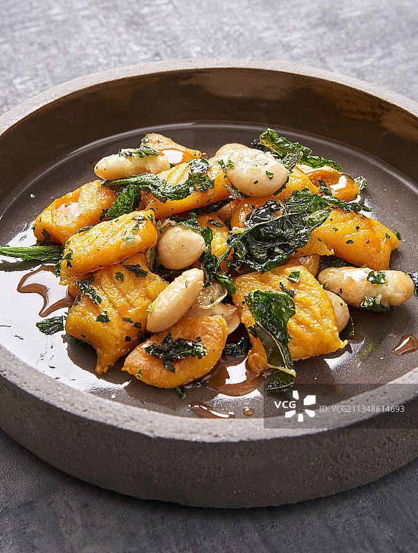 鼠尾草白豆南瓜意式面疙瘩（纯素）图片素材