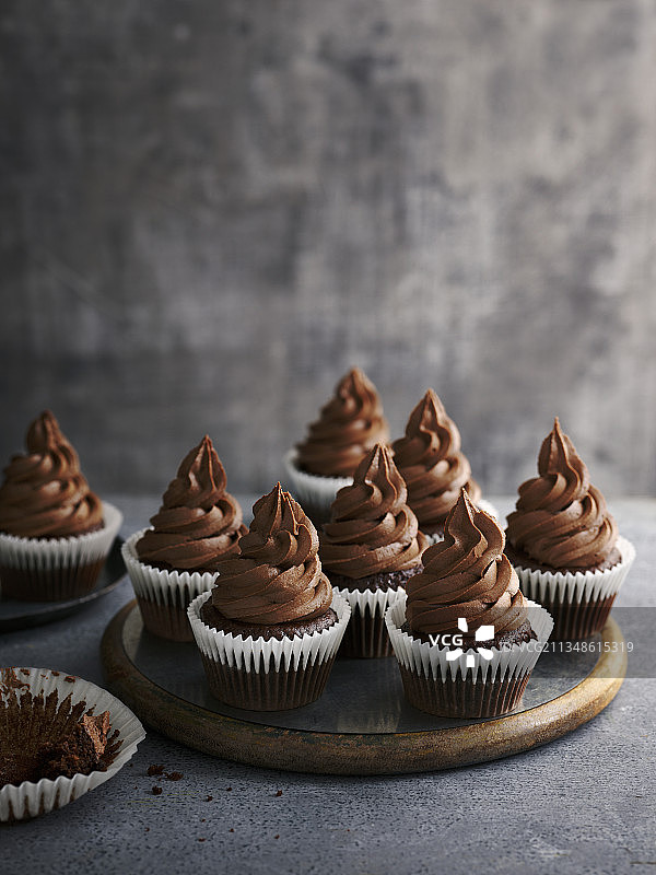 纯素巧克力纸杯蛋糕图片素材
