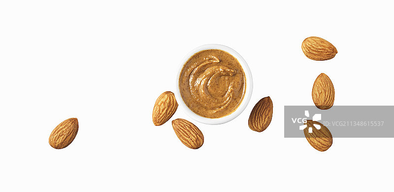 天然杏仁酱和完整杏仁图片素材
