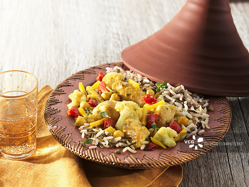 摩洛哥鸡肉碗图片素材