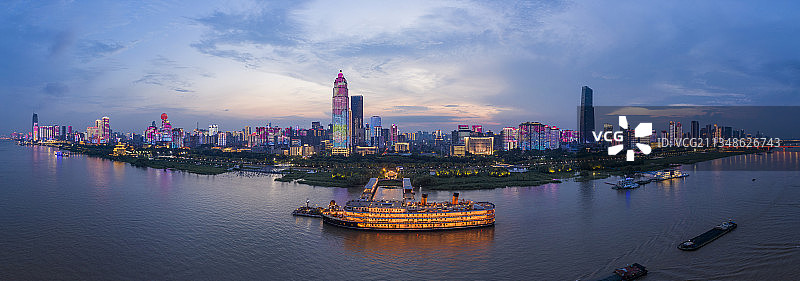武汉长江灯光秀图片素材