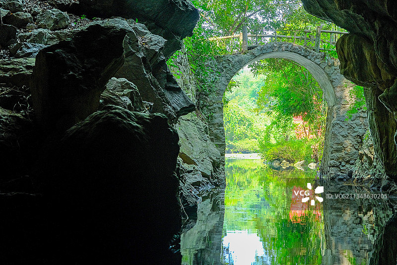桂林世外桃源山水田园燕子洞风光图片素材