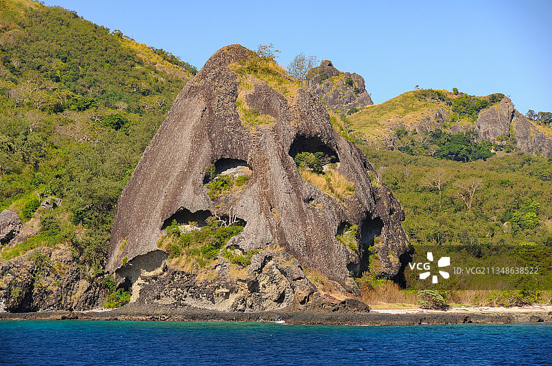 斐济群岛小型无人岛上独特的岩层图片素材