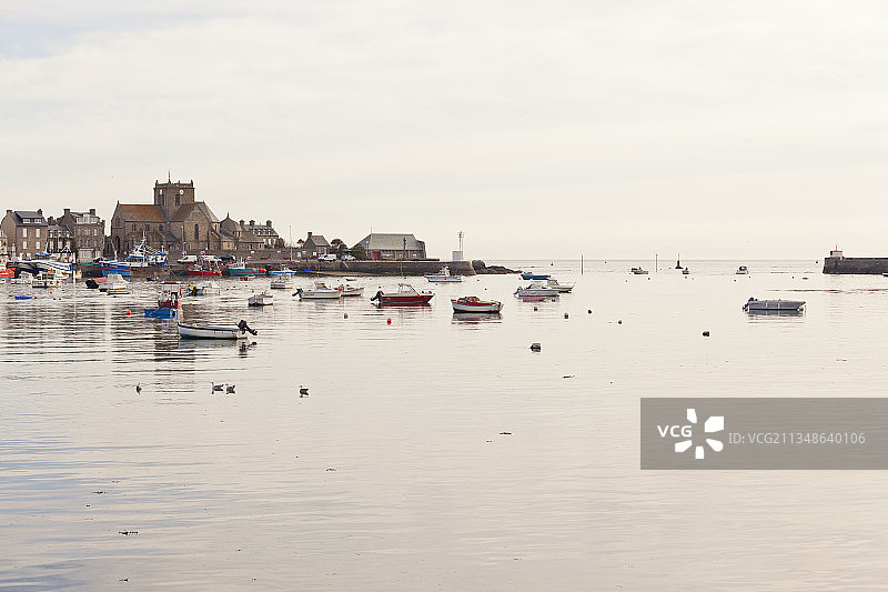 巴夫勒尔港口的清晨景象，诺曼底，法国。巴夫勒尔是法国最美丽的村庄之一图片素材