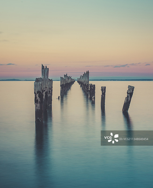 塔斯马尼亚布里德波特断裂码头的日落图片素材