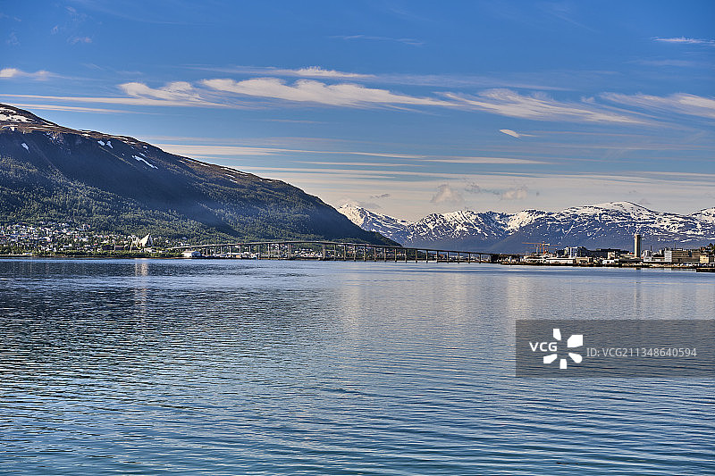 挪威特罗姆瑟与北极大教堂风光图片素材