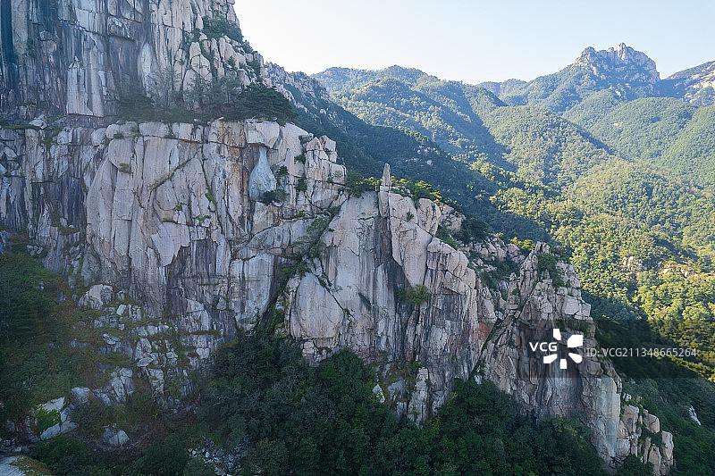航拍泰山扇子崖图片素材