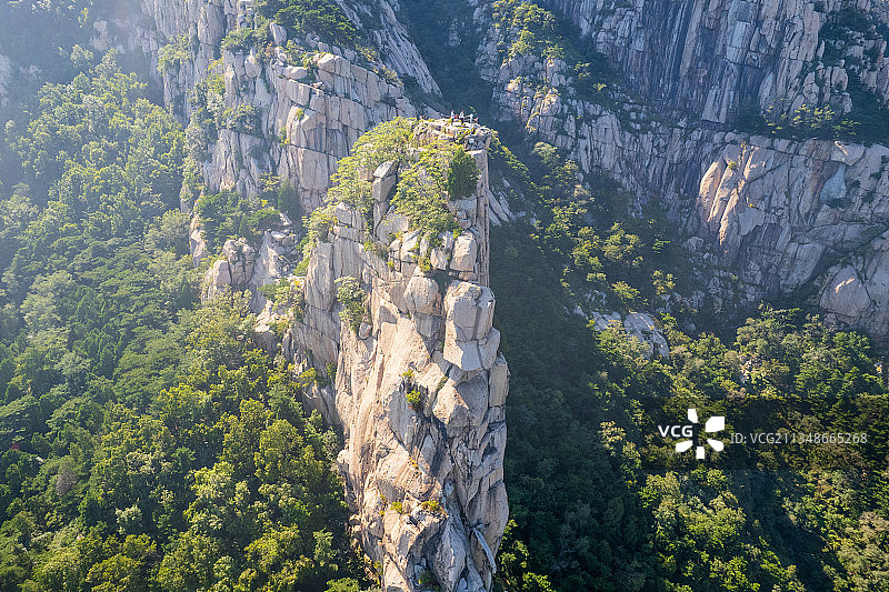 航拍泰山扇子崖图片素材