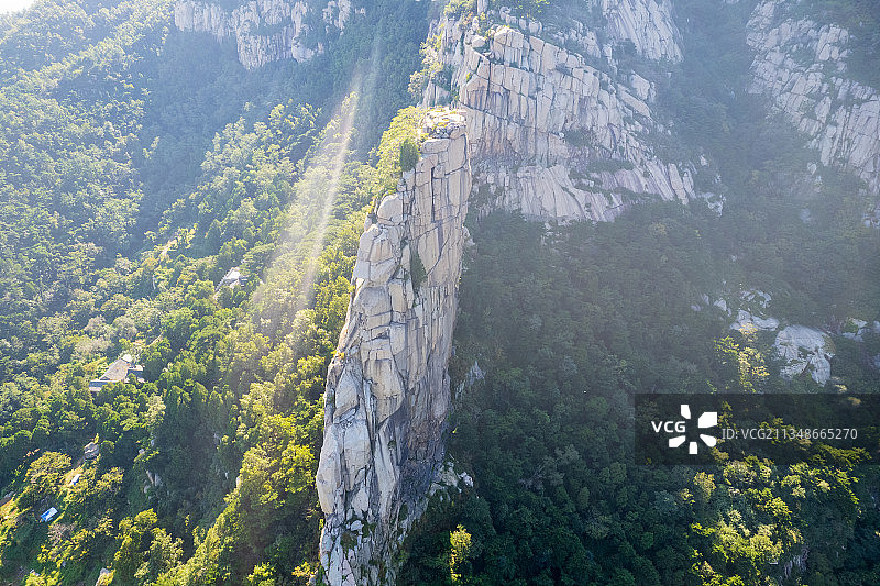 航拍泰山扇子崖图片素材