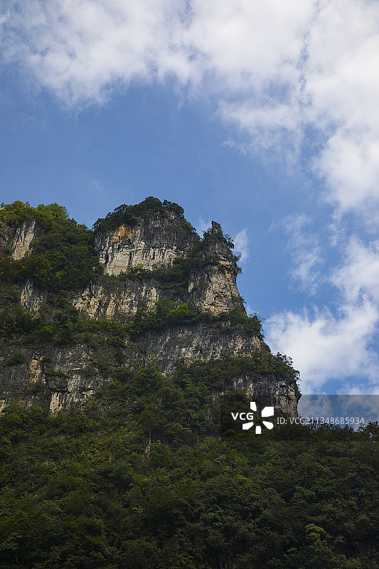 中国贵州贵阳市开阳县南江大峡谷将军岩、鸳鸯湖景区风光图片素材