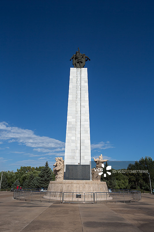 黑龙江省齐齐哈尔市嫩江公园抗洪胜利纪念塔图片素材