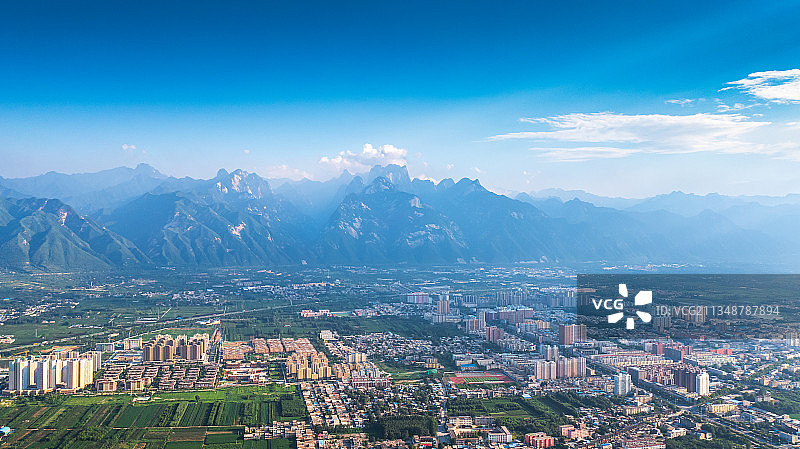 华山脚下图片素材