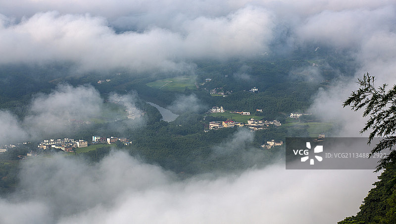 蜀南竹海变幻莫测的晨景——豁然开朗桃花源图片素材