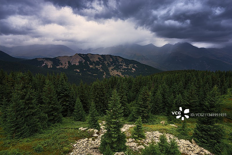 马其顿山脉的壮丽景色图片素材