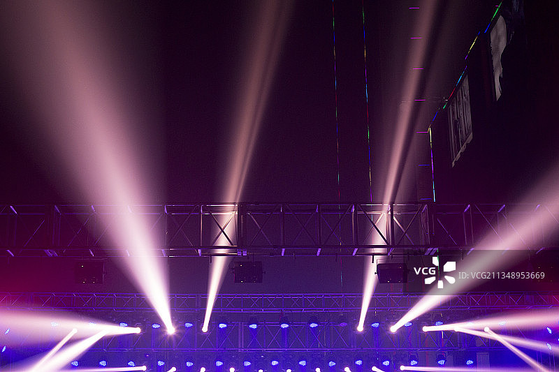 晚会灯柱图片素材