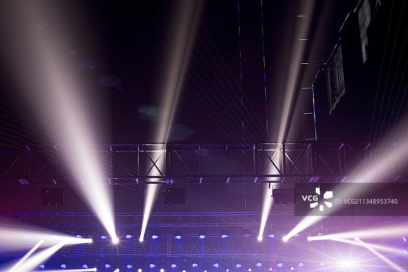 晚会灯柱图片素材