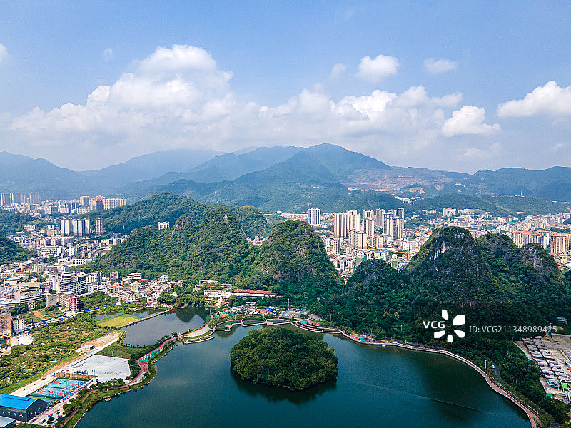 广东省云浮市蟠龙天湖自然风光图片素材