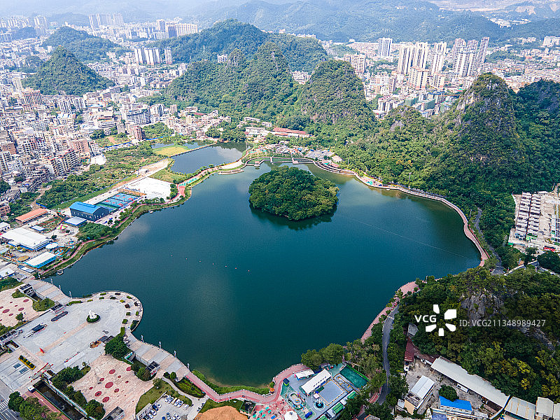 广东省云浮市蟠龙天湖自然风光图片素材