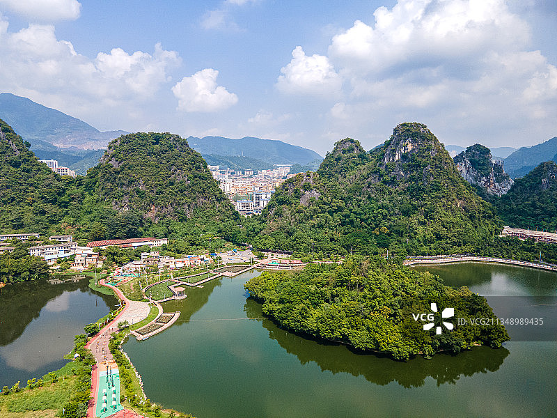 广东省云浮市蟠龙天湖自然风光图片素材