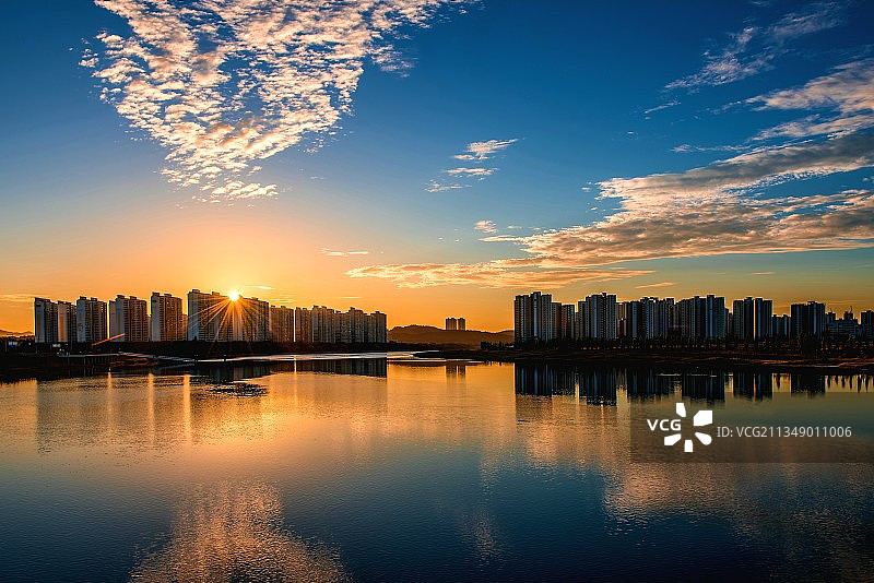 始华湖畔的早晨图片素材