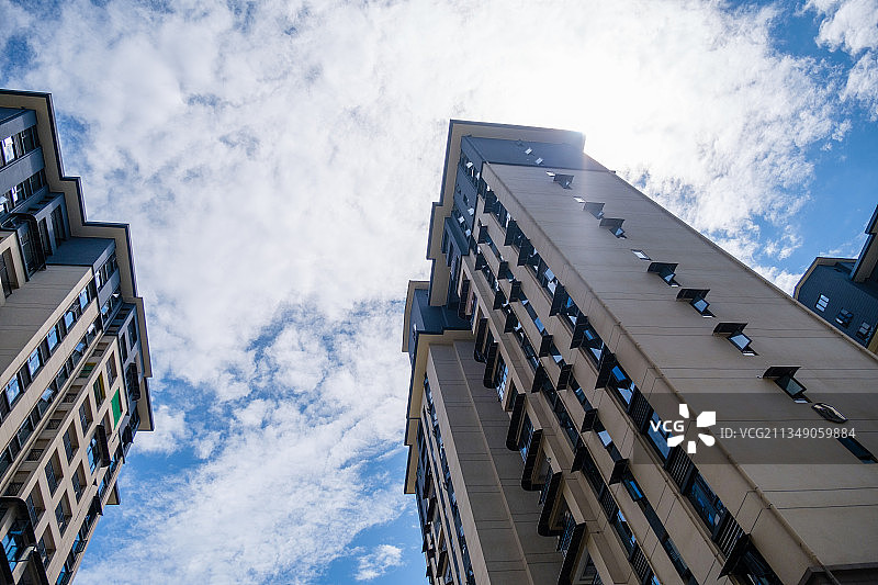 低视角拍摄高楼图片素材
