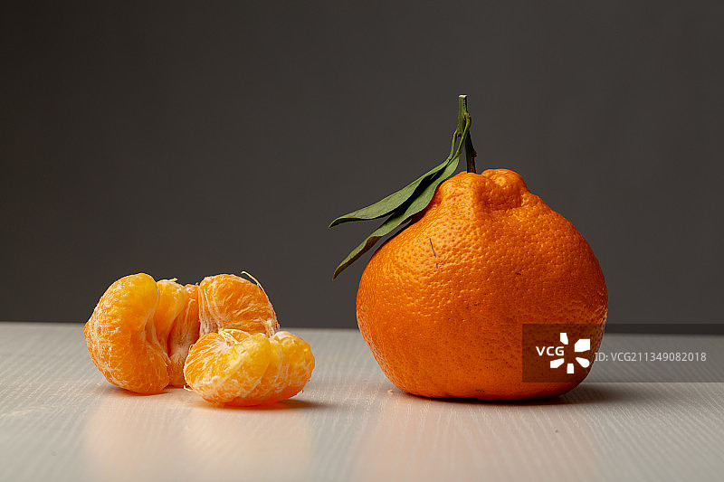 桌上的丑橘图片素材