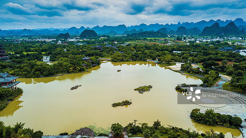 航拍桂林雁山区城市建筑风光图片素材