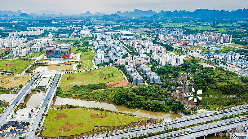 航拍桂林雁山区城市建筑风光图片素材
