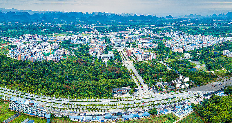 航拍桂林雁山区城市建筑风光图片素材
