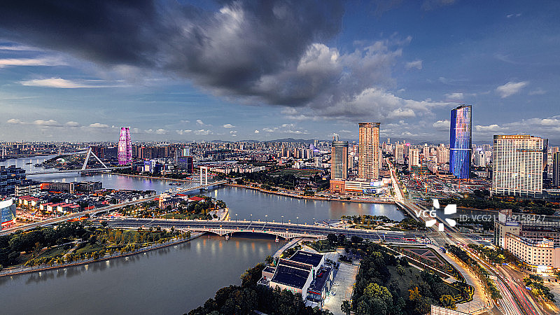 宁波三江口夏日傍晚全景图片素材