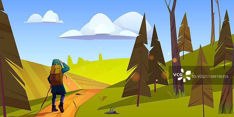 女徒步旅行者在青山中旅行图片素材