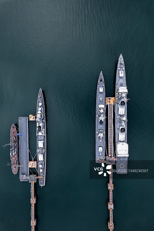 山东省青岛市海军博物馆潜艇航拍俯视图军舰图片素材