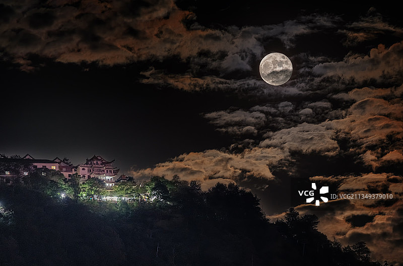 中国湖南郴州苏仙岭中秋夜图片素材