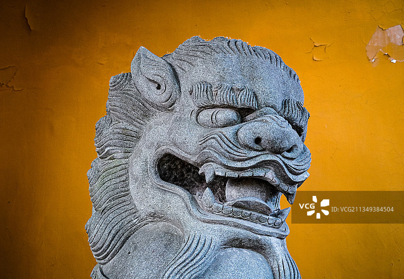 大明寺里的石狮子图片素材