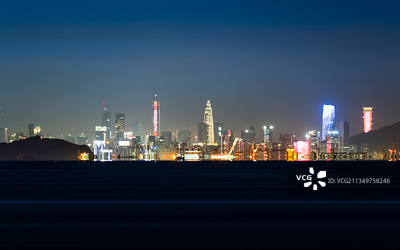 深中通道-深圳城市天际线夜景 中山崖口图片素材