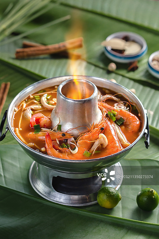 泰国冬阴功汤锅图片素材