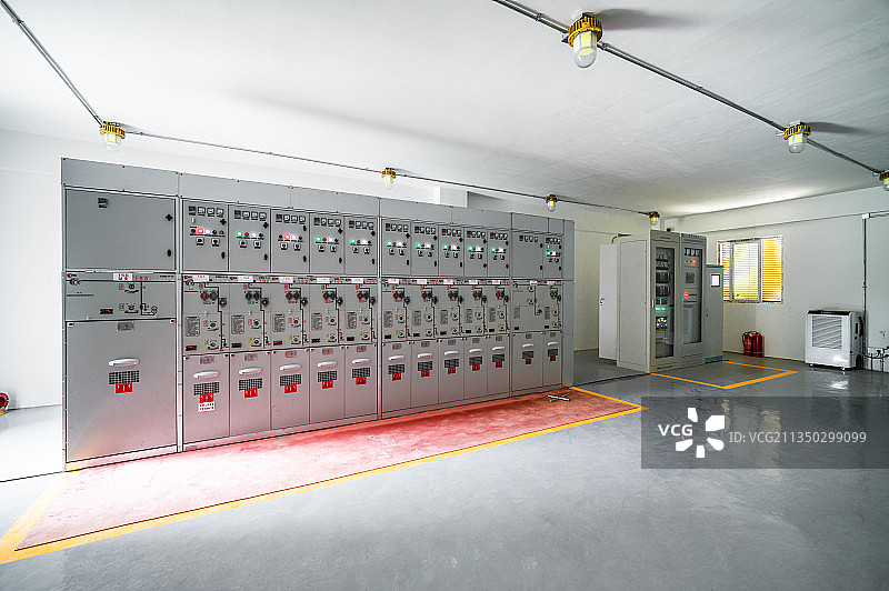 10kV开关站内高压成套开关设备图片素材