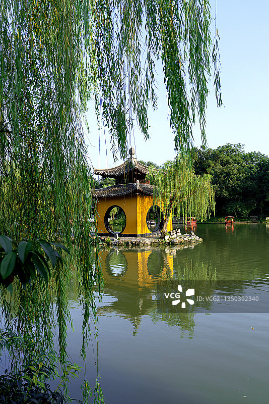 瘦西湖内的吹台图片素材