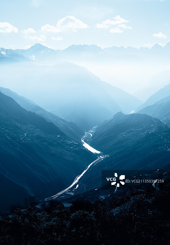 重峦叠嶂图片素材