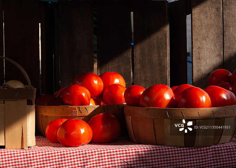 板条箱中西红柿特写，美国纽约州詹姆斯敦图片素材