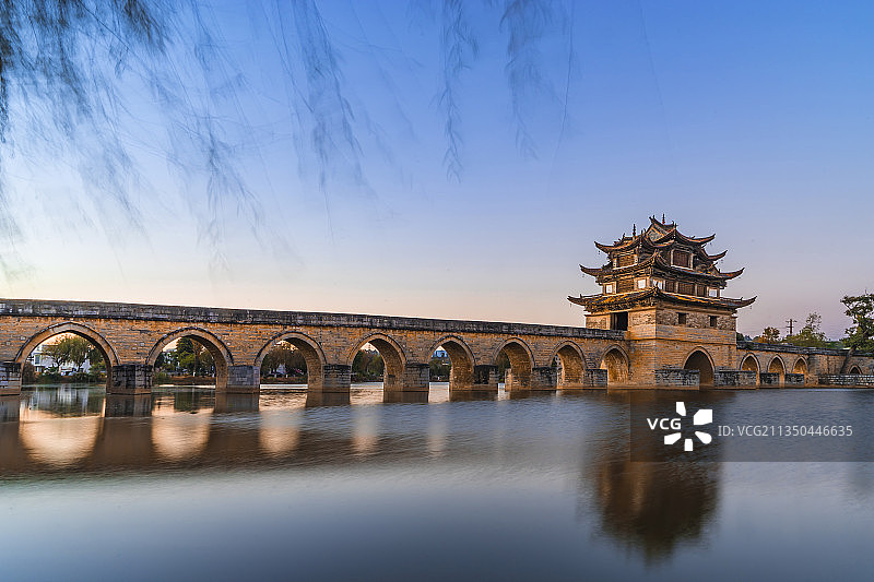 云南建水双龙桥图片素材