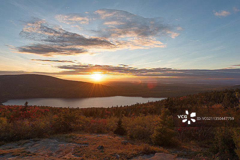 美国缅因州阿卡迪亚国家公园日落时分的风景图片素材