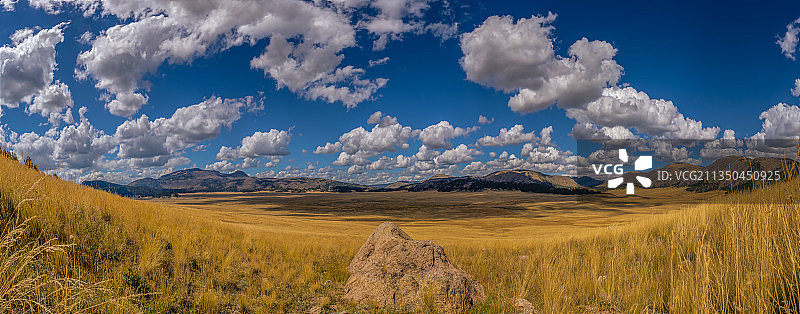 瓦列斯卡尔德拉国家保护区全景，美国图片素材